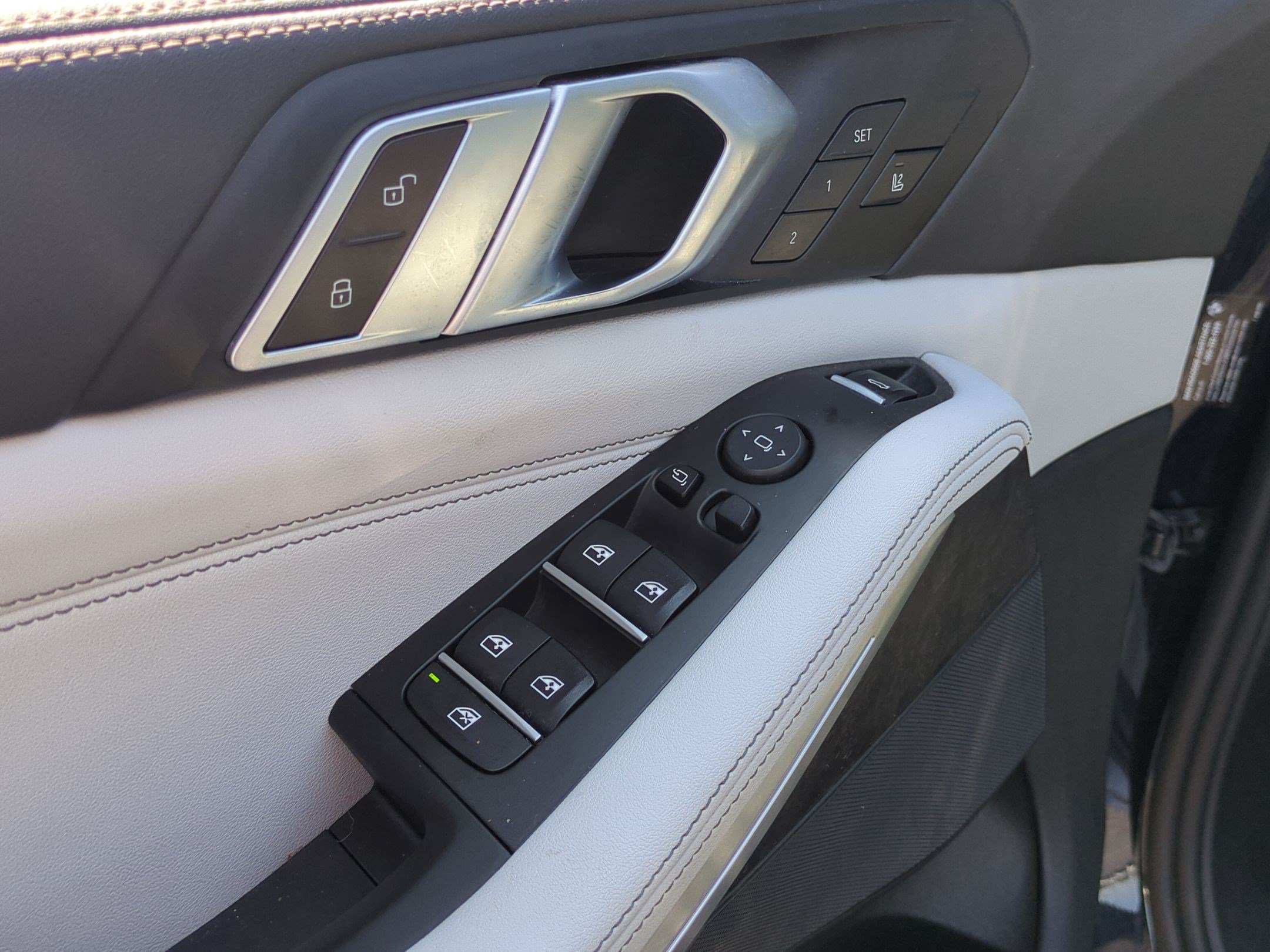 Used 2024 BMW X5 sDrive40i w/ M Sport Package RWD image 13