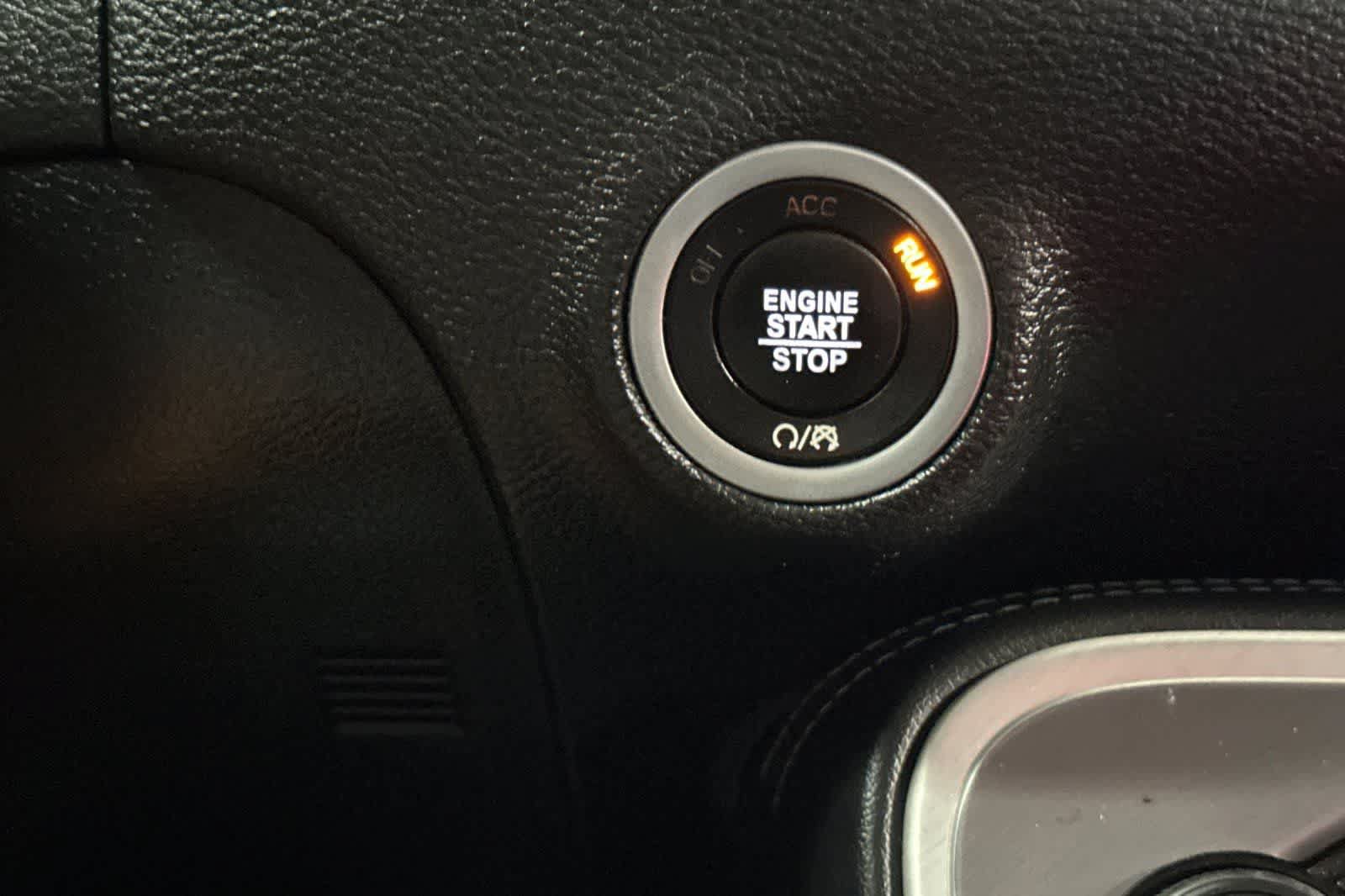 Used 2022 Dodge Challenger GT AWD/4WD image 27