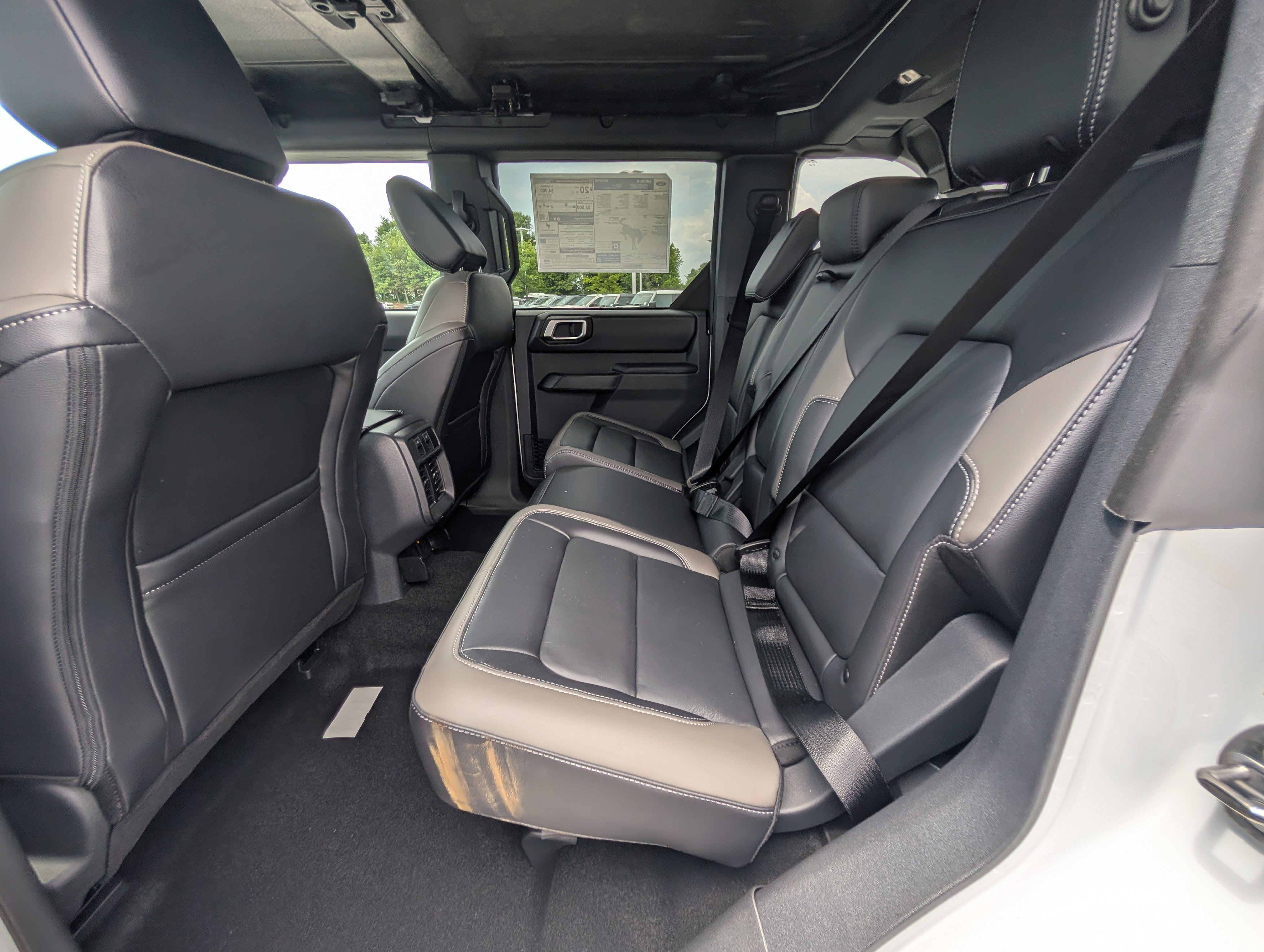 New 2026 Ford Bronco Outer Banks AWD/4WD image 9