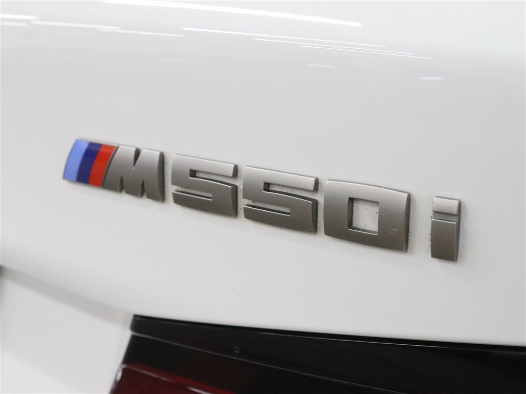 Used 2021 BMW M550i xDrive w/ Executive Package AWD/4WD image 8