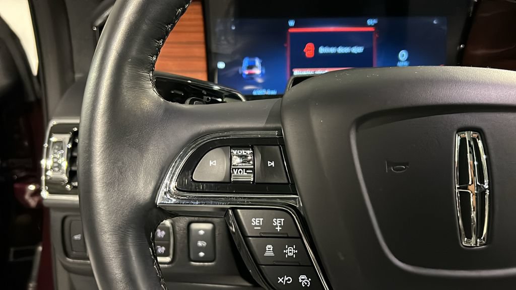 Used 2024 Lincoln Navigator L Reserve AWD/4WD image 14