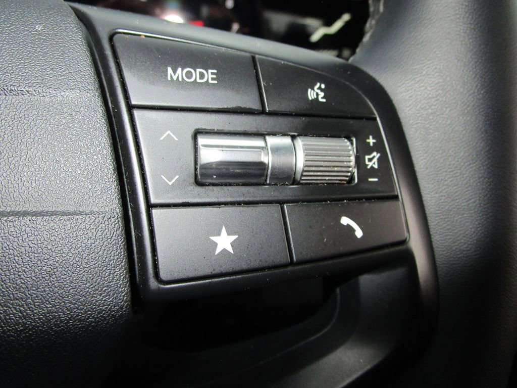 Used 2025 Kia K4 EX image 33