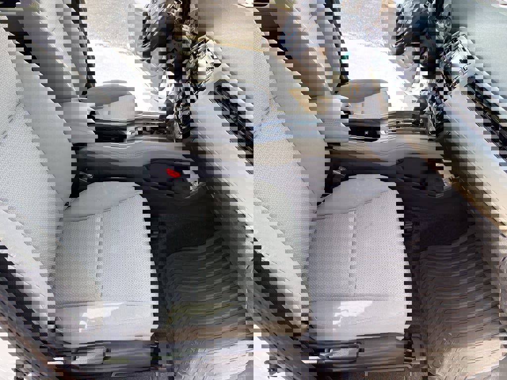 Certified 2021 Honda HR-V LX image 27