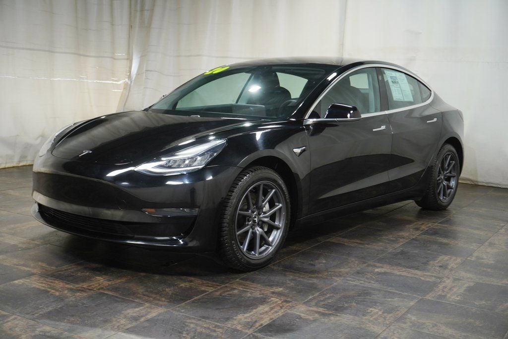 Used 2020 Tesla Model 3 Standard Range image 2