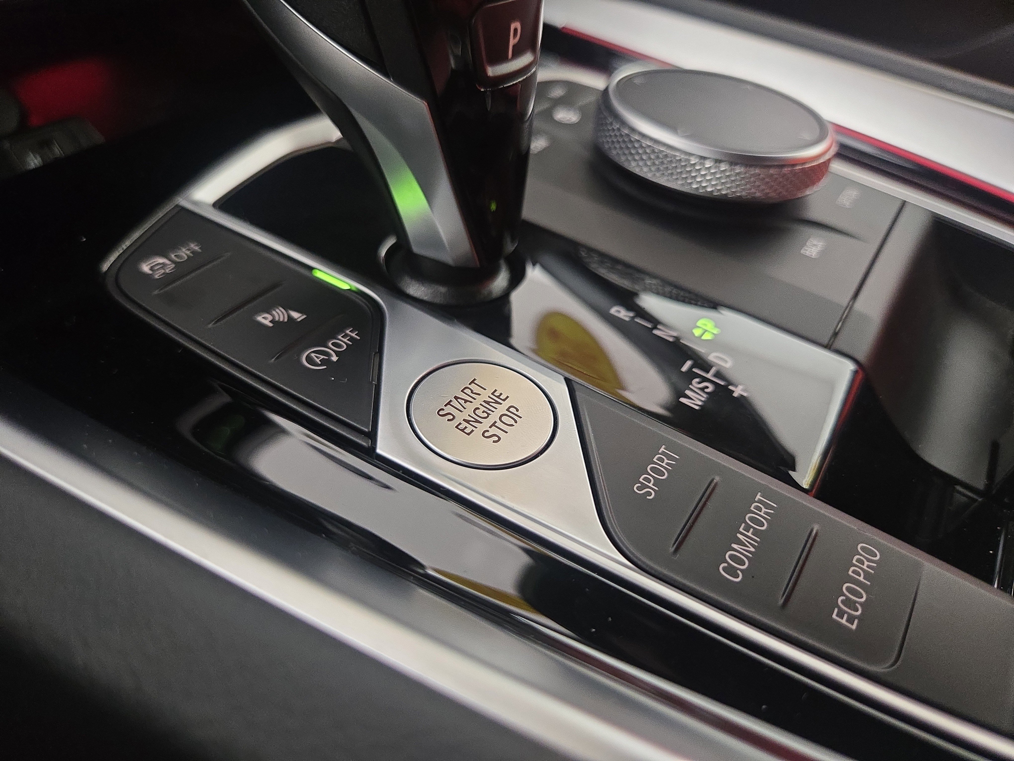 Used 2024 BMW Z4 M40i w/ Premium Package image 24