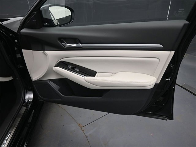 Used 2025 Nissan Altima 2.5 SL image 31