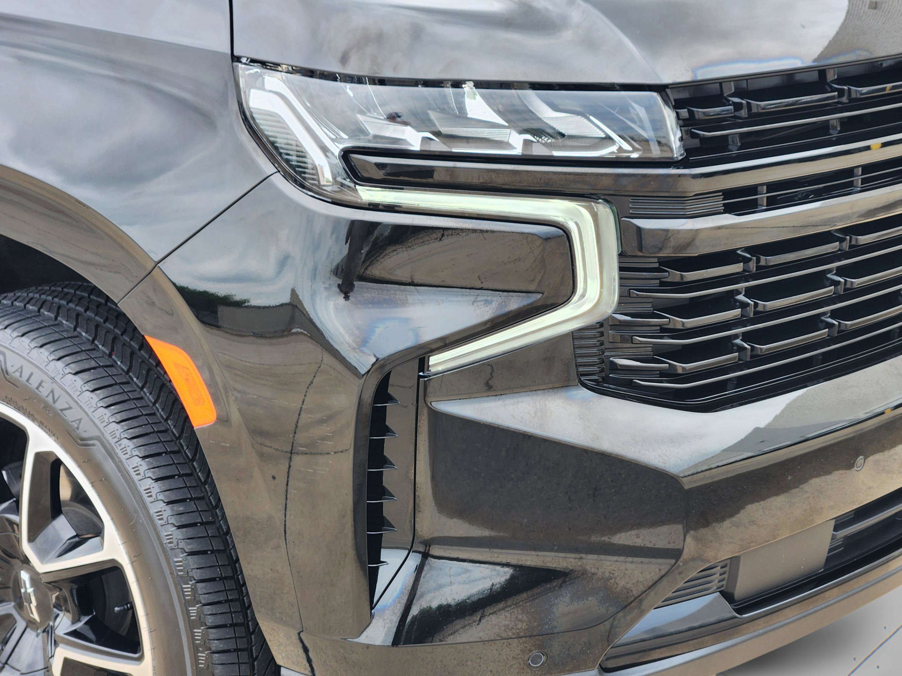 Used 2024 Chevrolet Suburban RST w/ Luxury Package AWD/4WD image 31