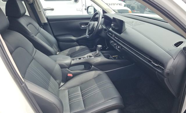 Used 2025 Honda HR-V EX-L image 6