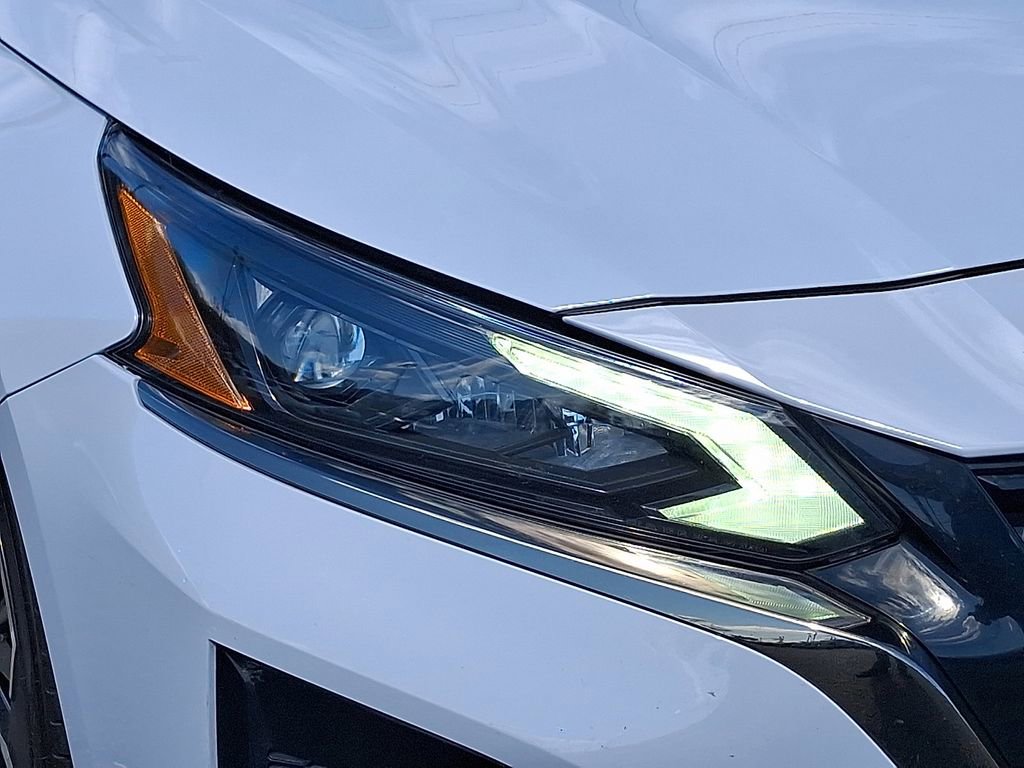 Used 2025 Nissan Altima 2.5 SR image 10