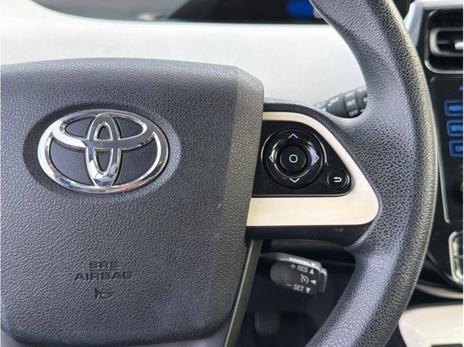Used 2016 Toyota Prius Two FWD image 10