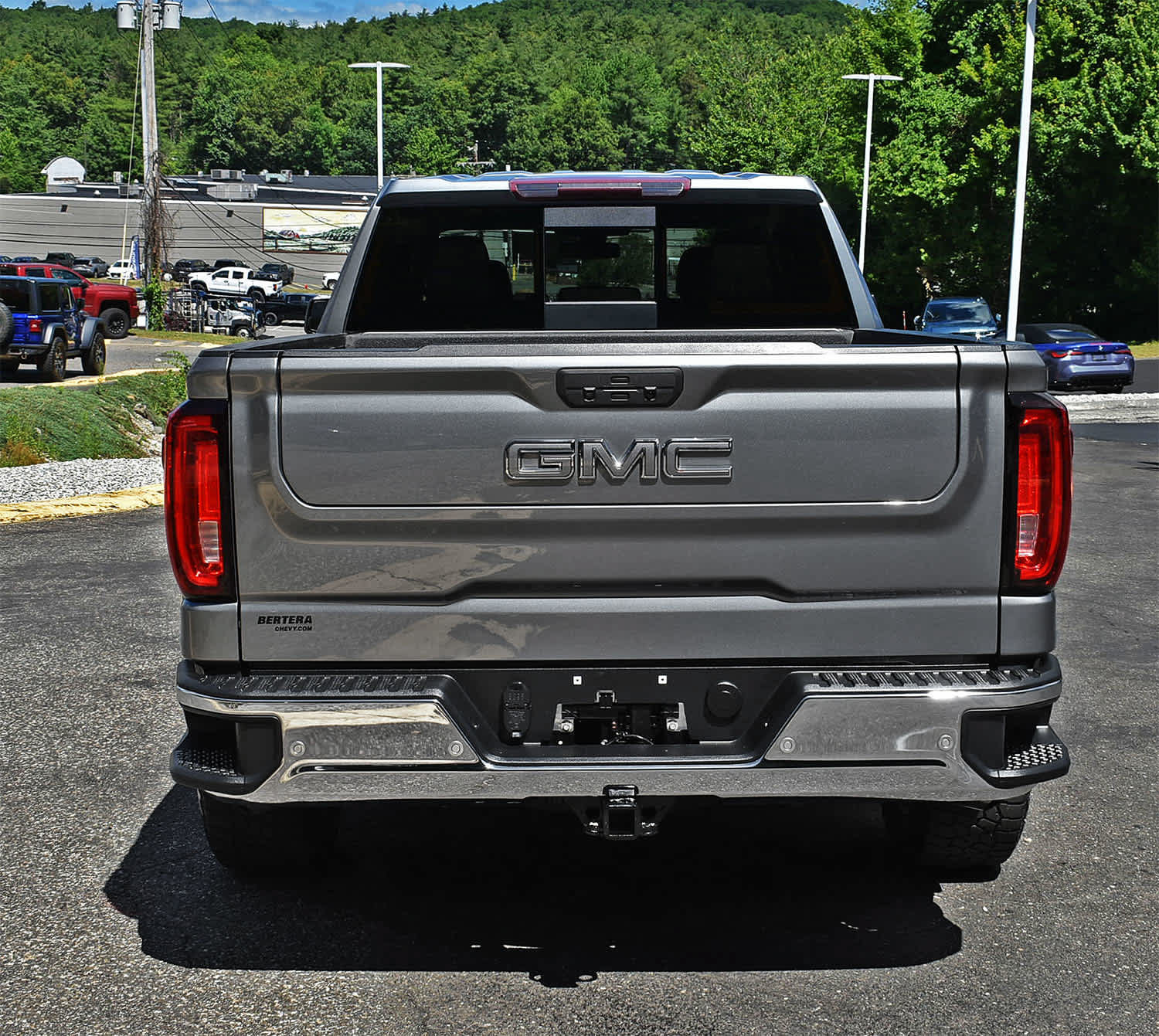 Used 2019 GMC Sierra 1500 SLT w/ SLT Premium Plus Package AWD/4WD image 7