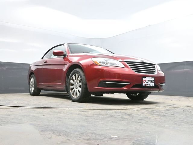 Used 2013 Chrysler 200 Touring image 21