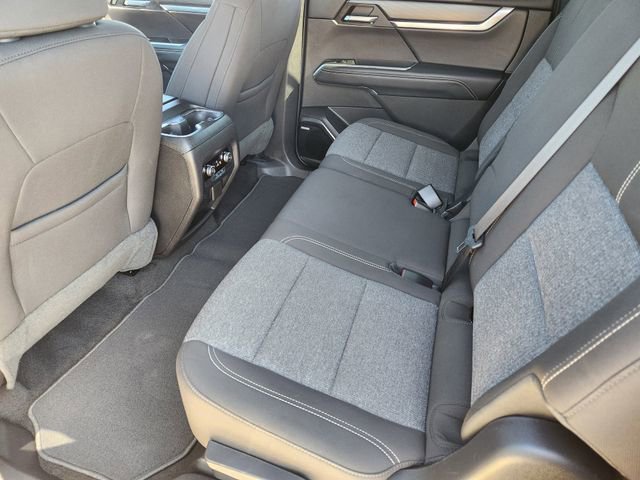 Used 2025 GMC Acadia Elevation image 29