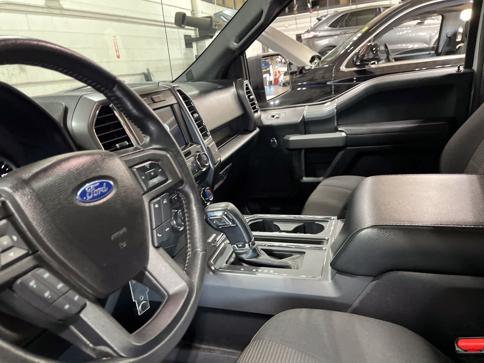 Used 2017 Ford F150 XLT w/ Equipment Group 302A Luxury AWD/4WD image 31