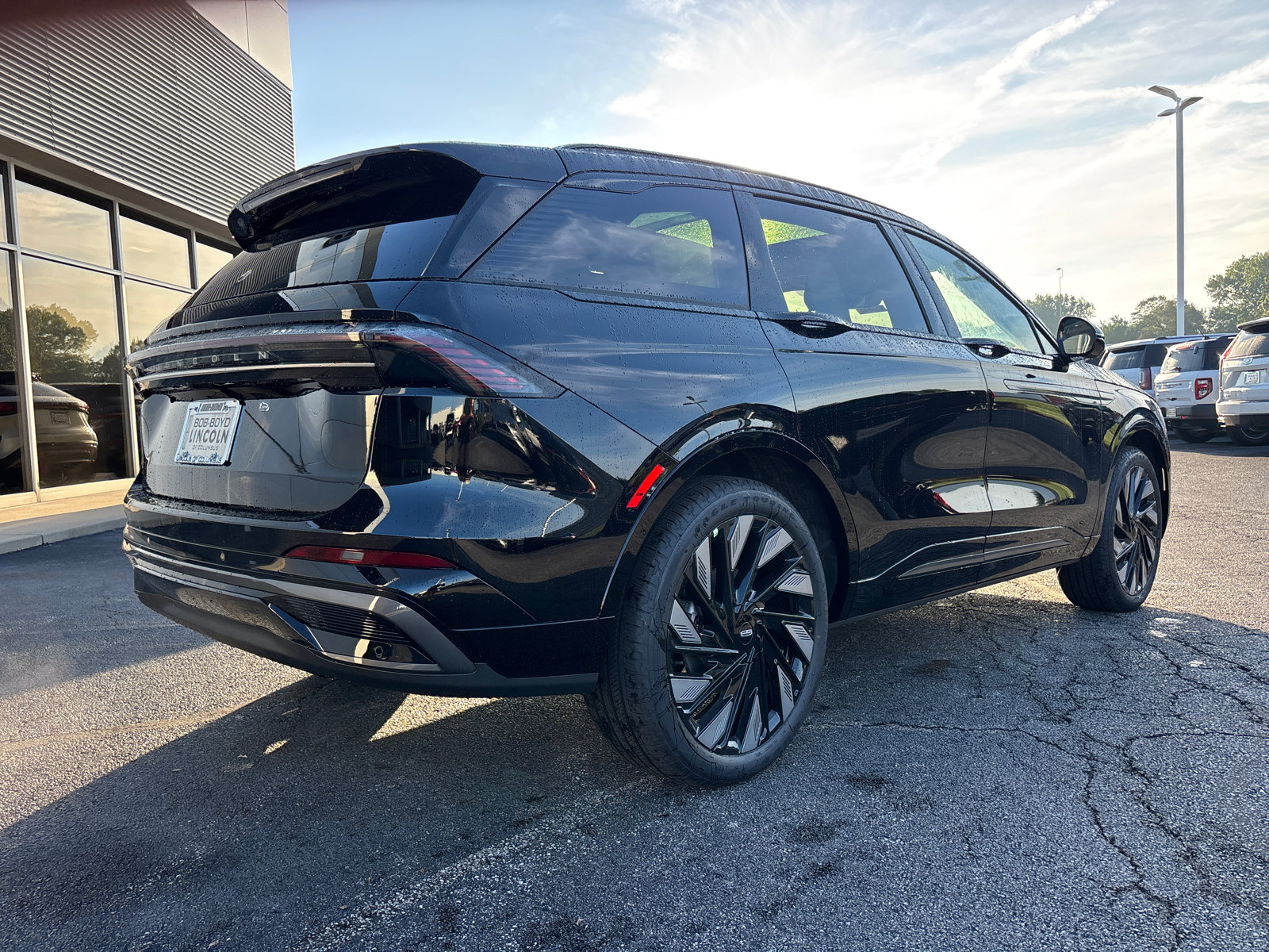 New 2026 Lincoln Nautilus Reserve w/ Jet Appearance Package AWD/4WD image 7