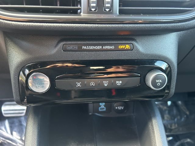 Used 2023 Ford Escape ST-Line w/ Tech Pack #1 AWD/4WD image 17