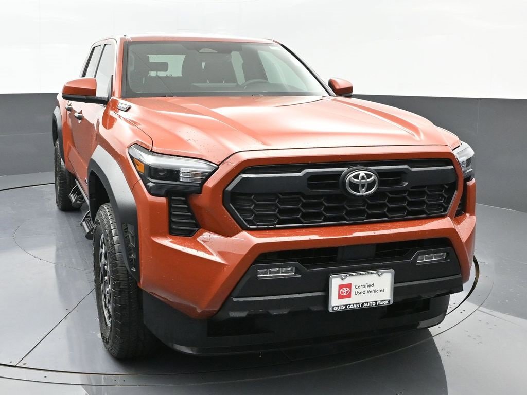 Certified 2025 Toyota Tacoma TRD Off-Road image 3