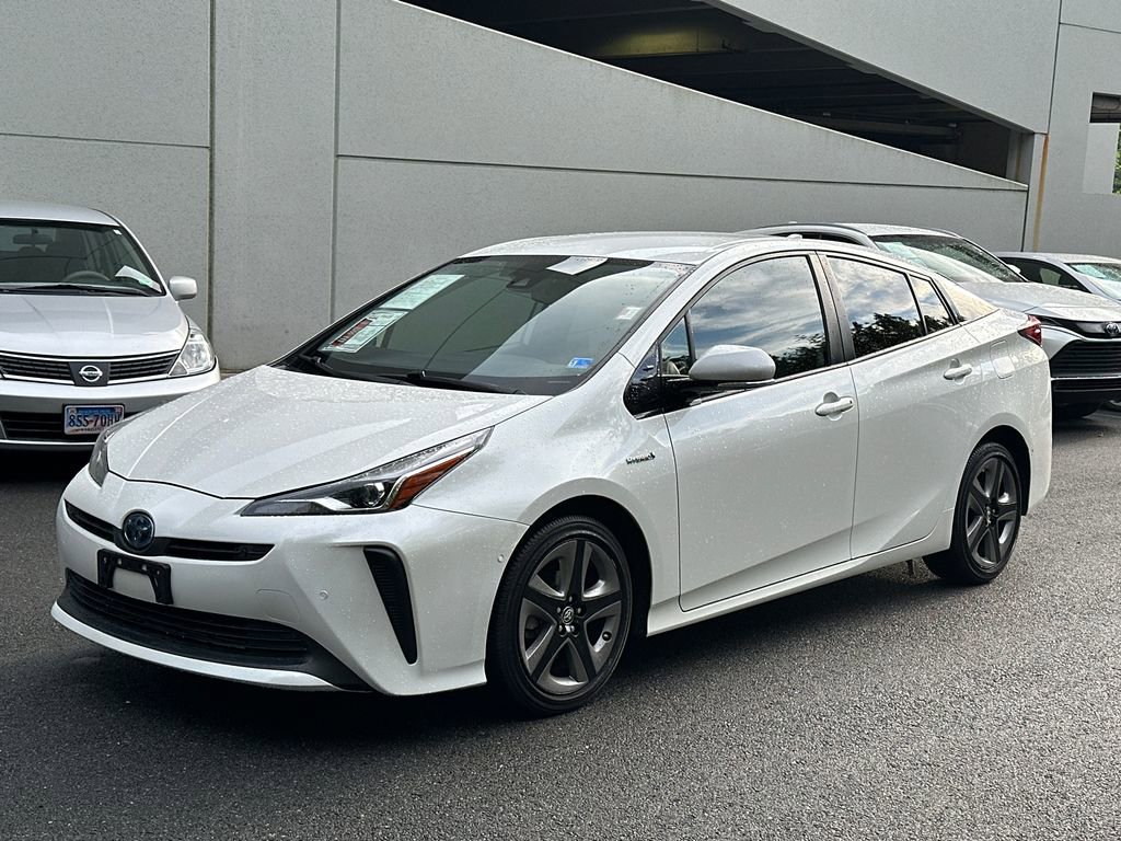 Used 2019 Toyota Prius XLE w/ Carpet Mat Package FWD image 2