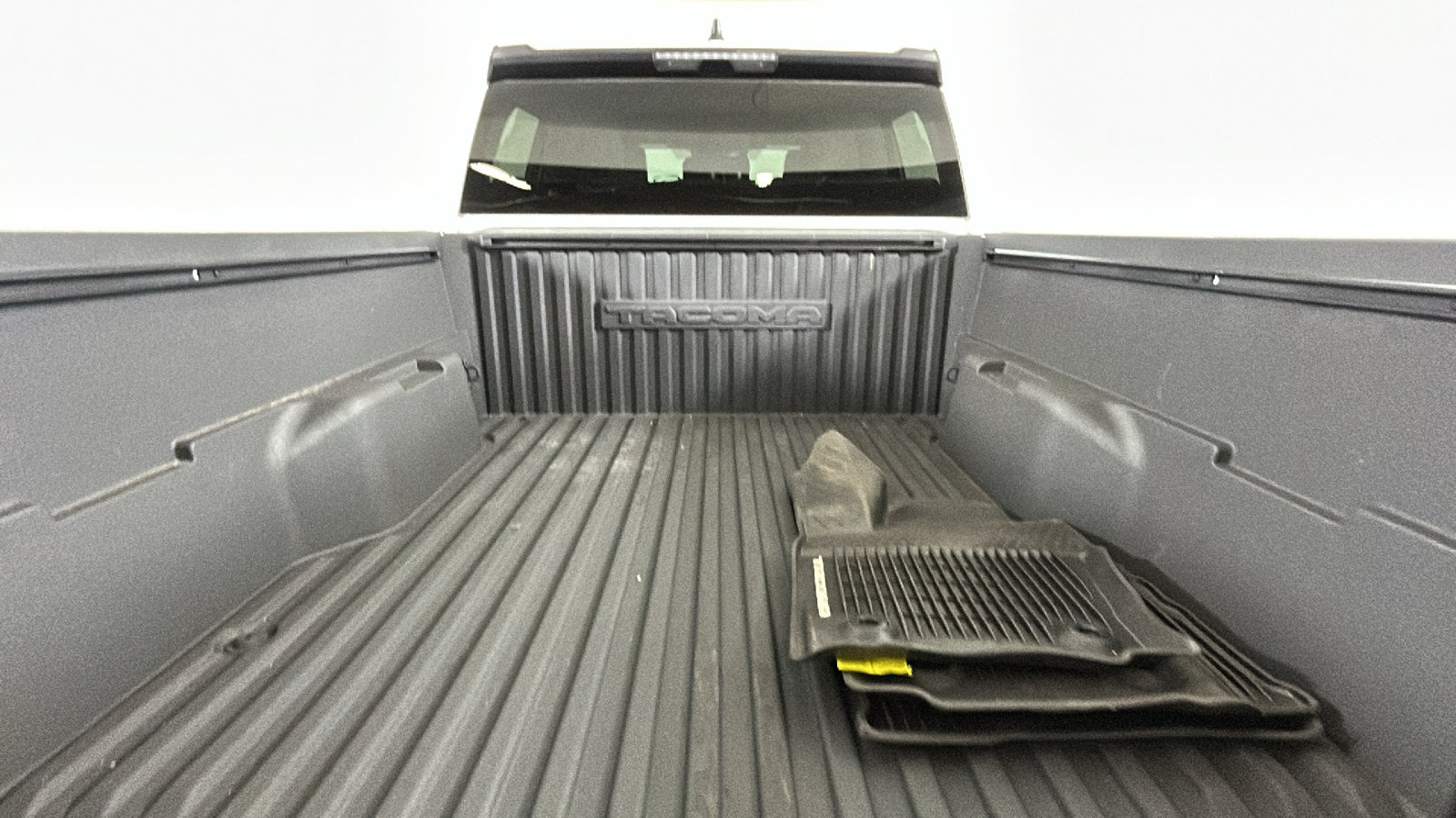 Used 2024 Toyota Tacoma SR AWD/4WD image 34
