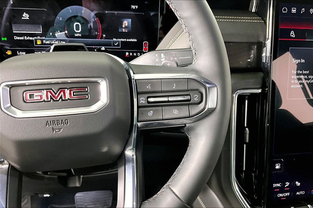 Used 2025 GMC Yukon Elevation w/ LPO, Yukon Black Package AWD/4WD image 11