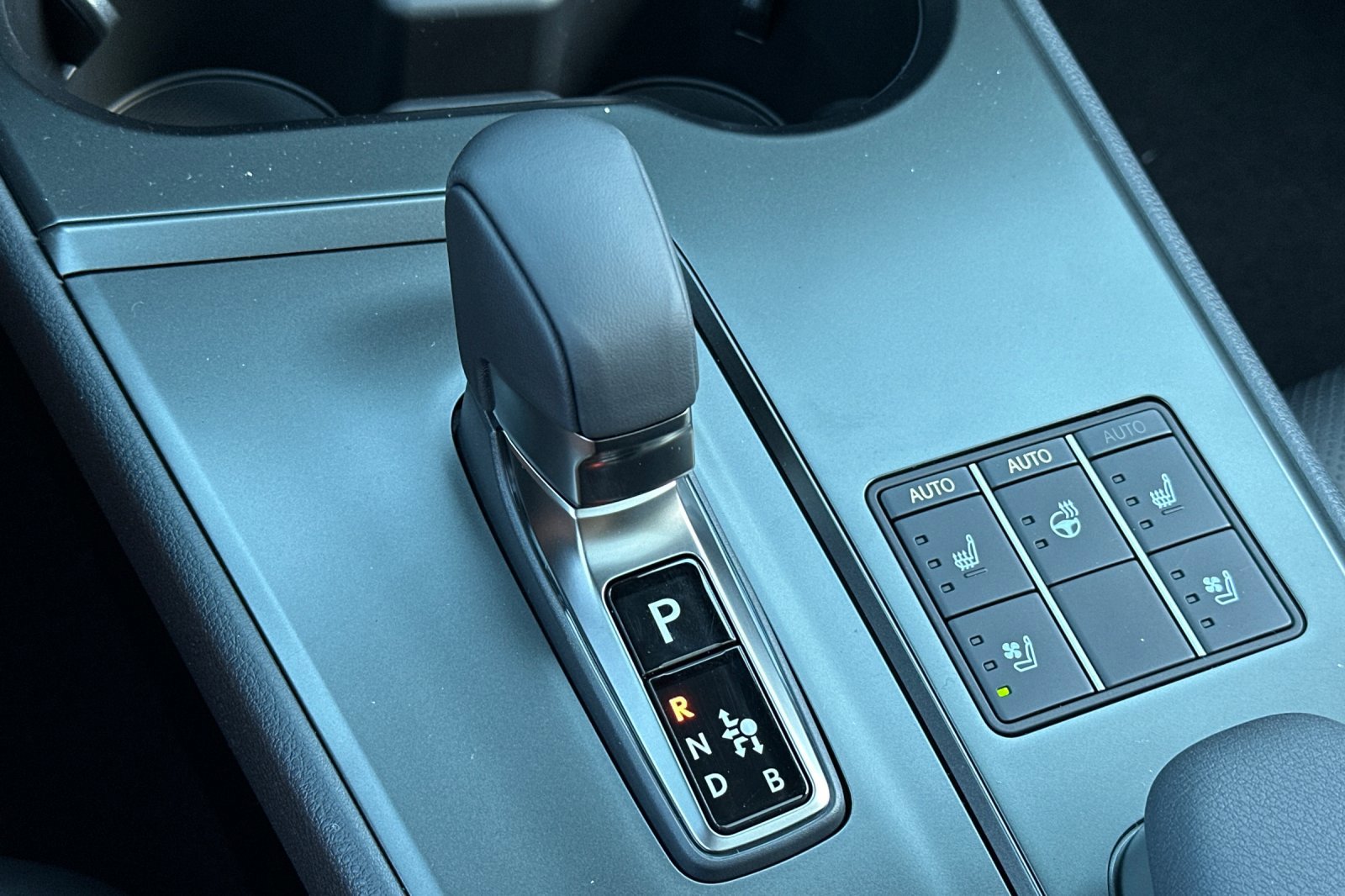 New 2026 Lexus UX 300h FWD image 21