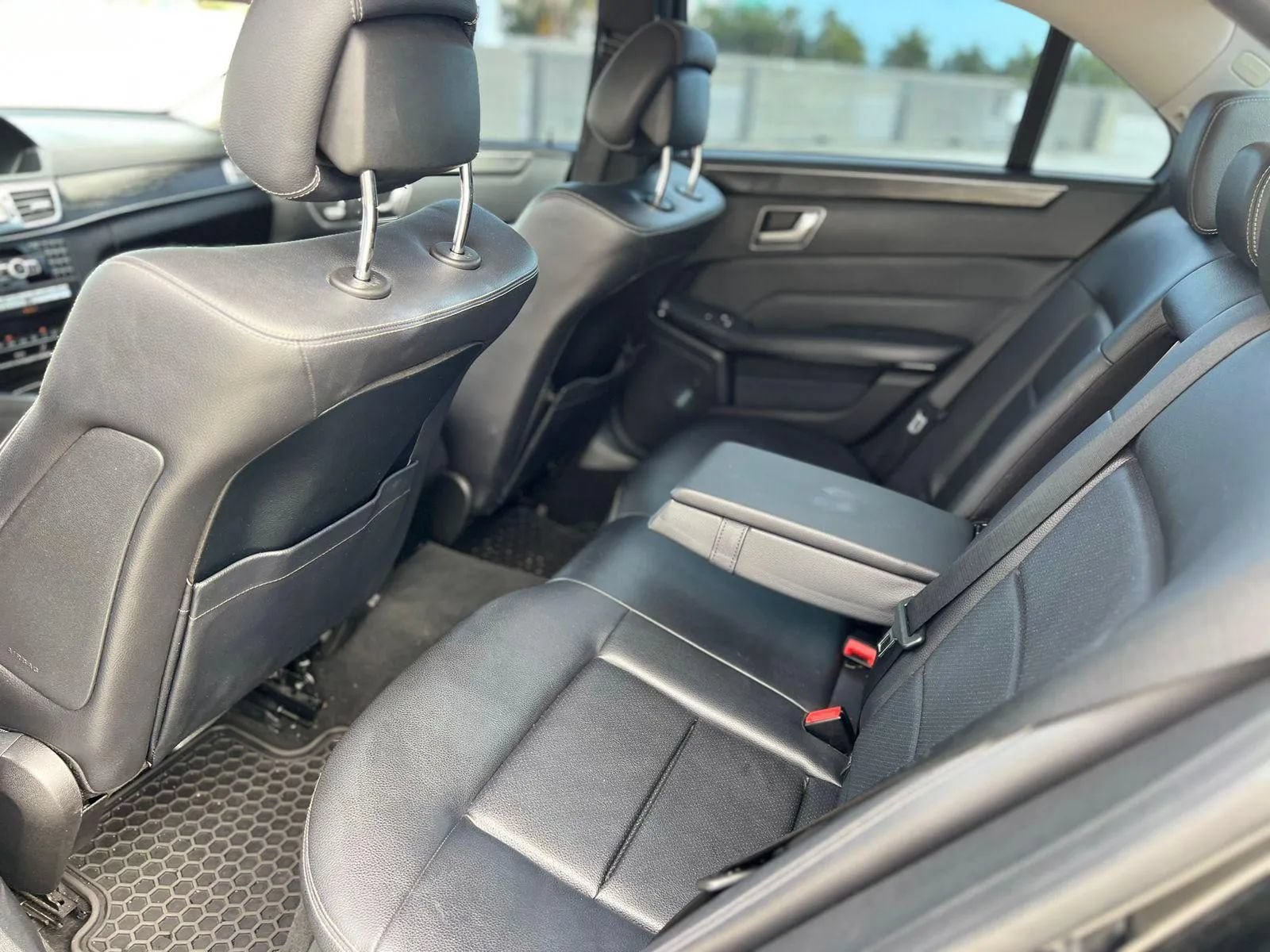 Used 2014 Mercedes-Benz E 350 Sedan image 16