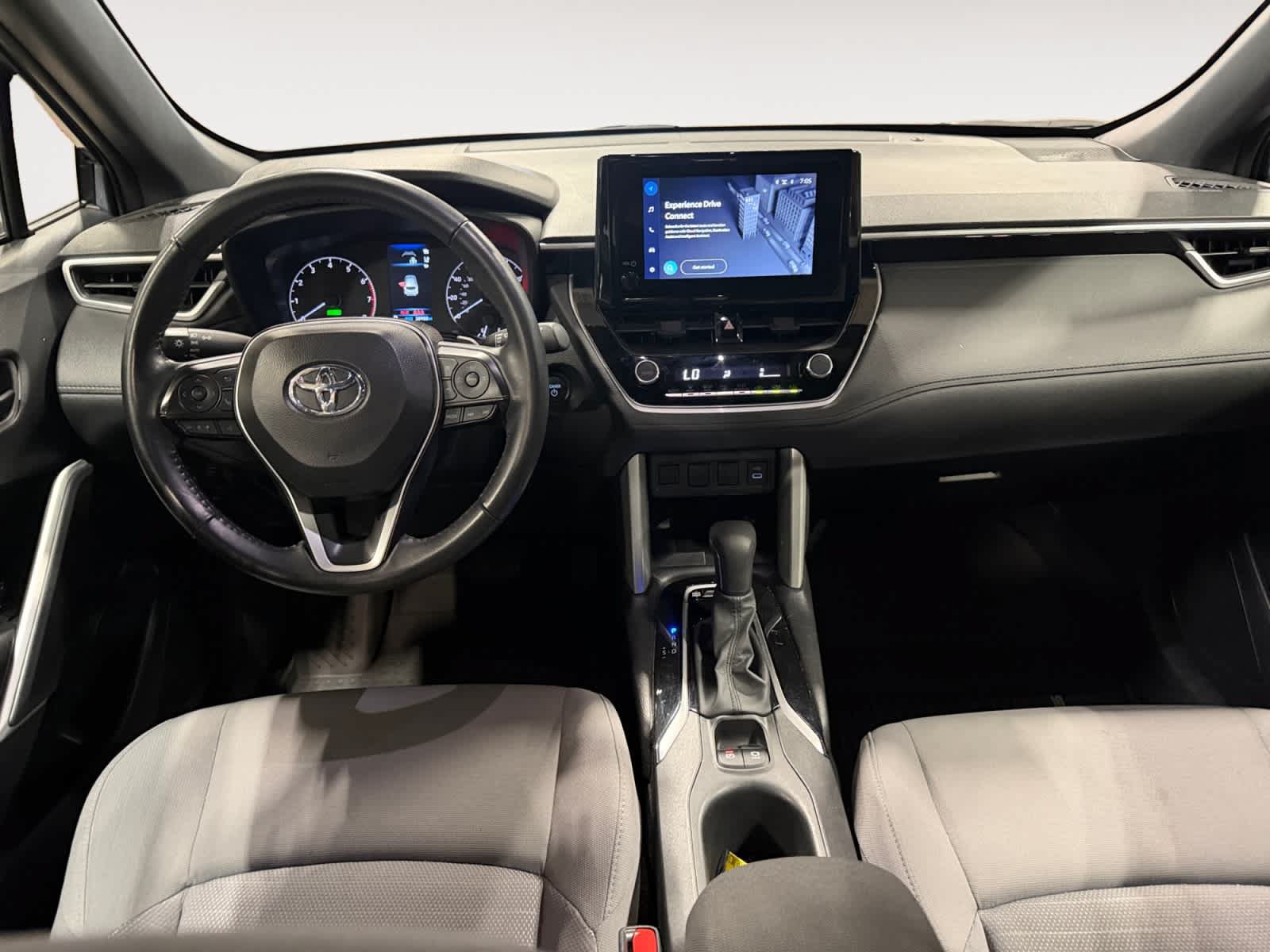Used 2024 Toyota Corolla Cross AWD Hybrid image 11