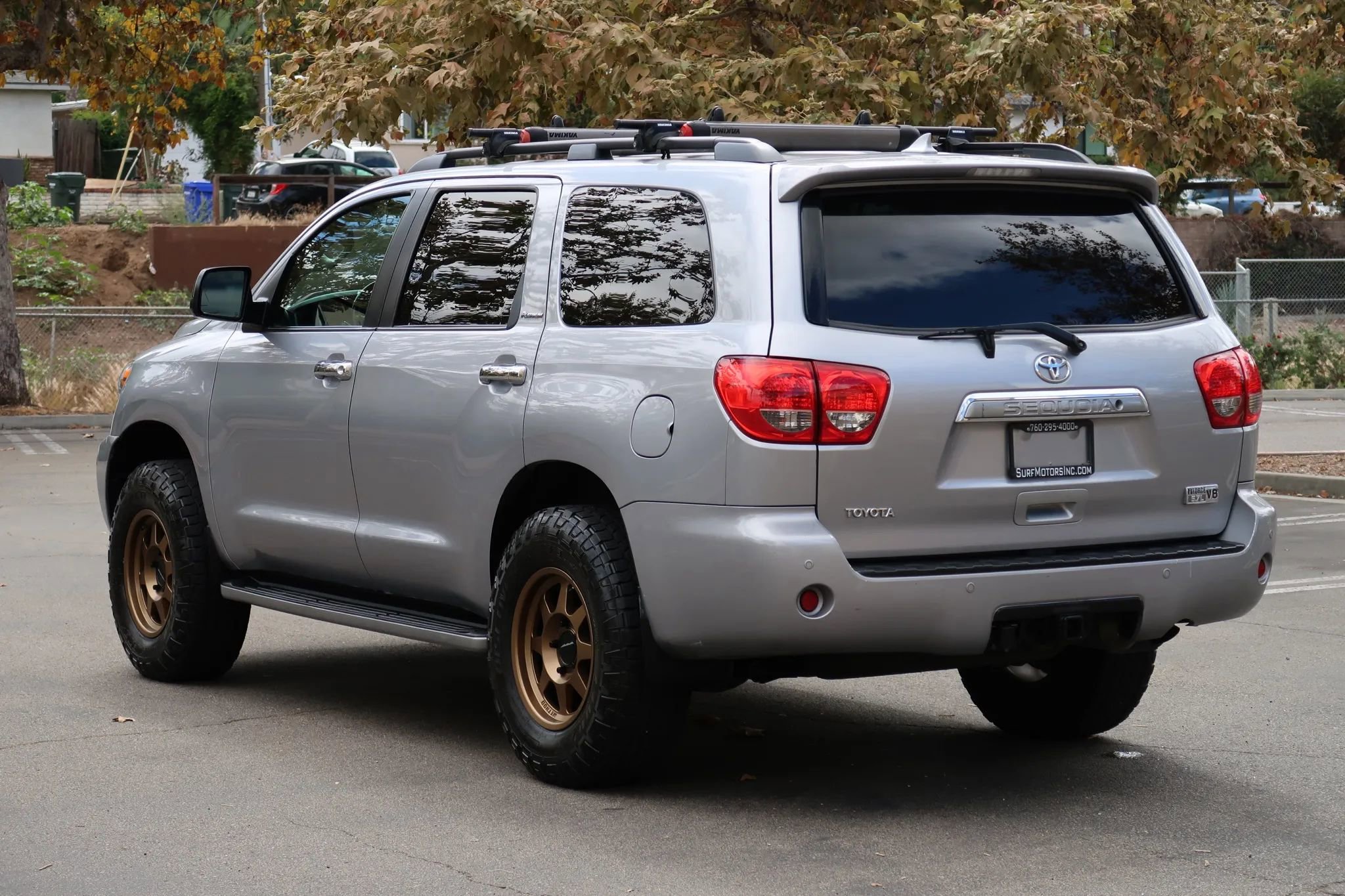 Used 2010 Toyota Sequoia Platinum image 4