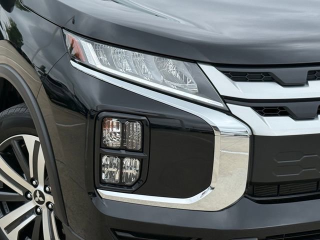 Used 2025 Mitsubishi Outlander Sport ES AWD/4WD image 3