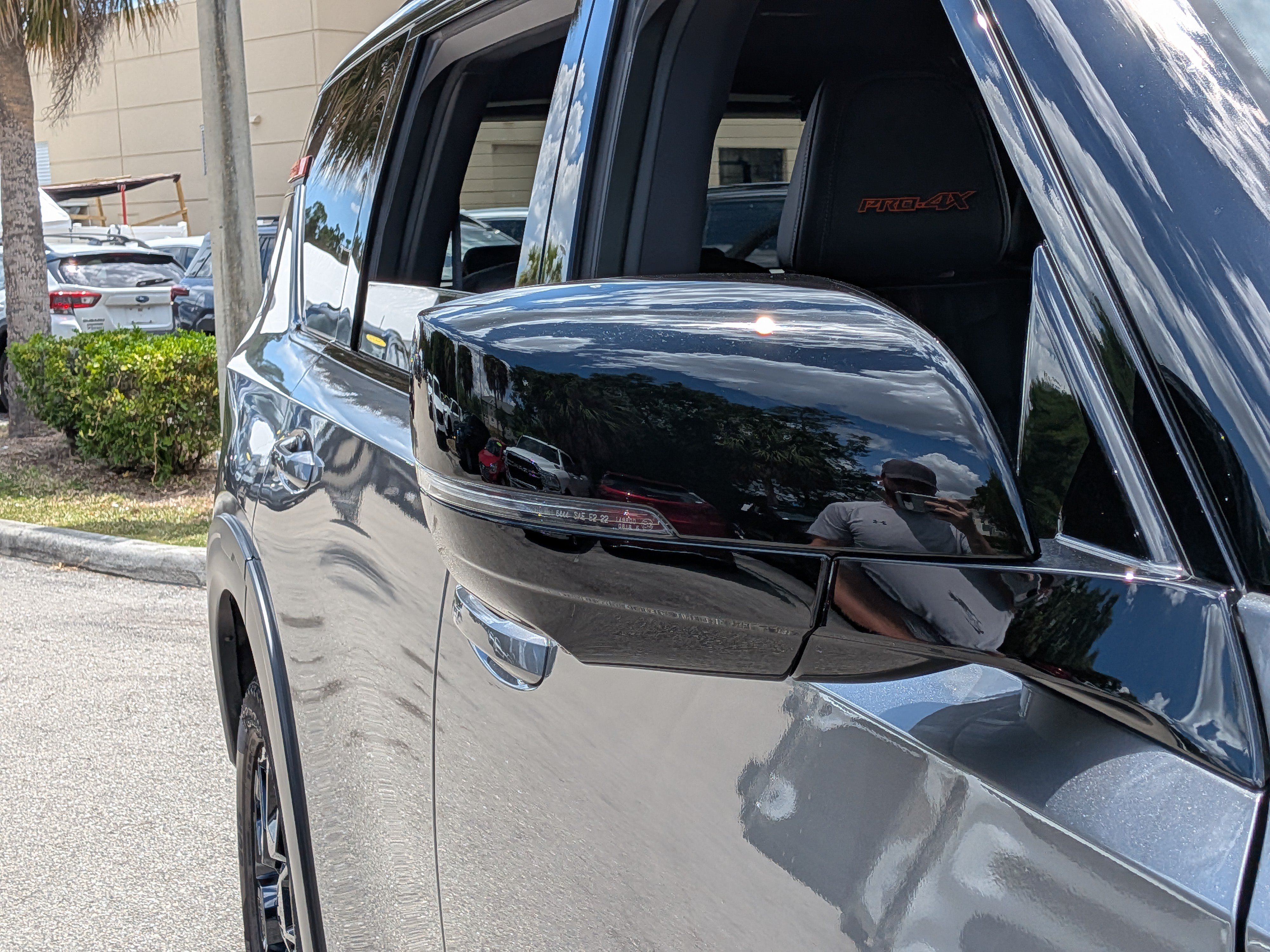 Used 2025 Nissan Armada PRO-4X AWD/4WD image 12