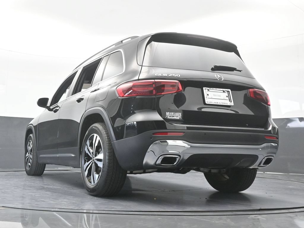 Used 2025 Mercedes-Benz GLB 250 image 57
