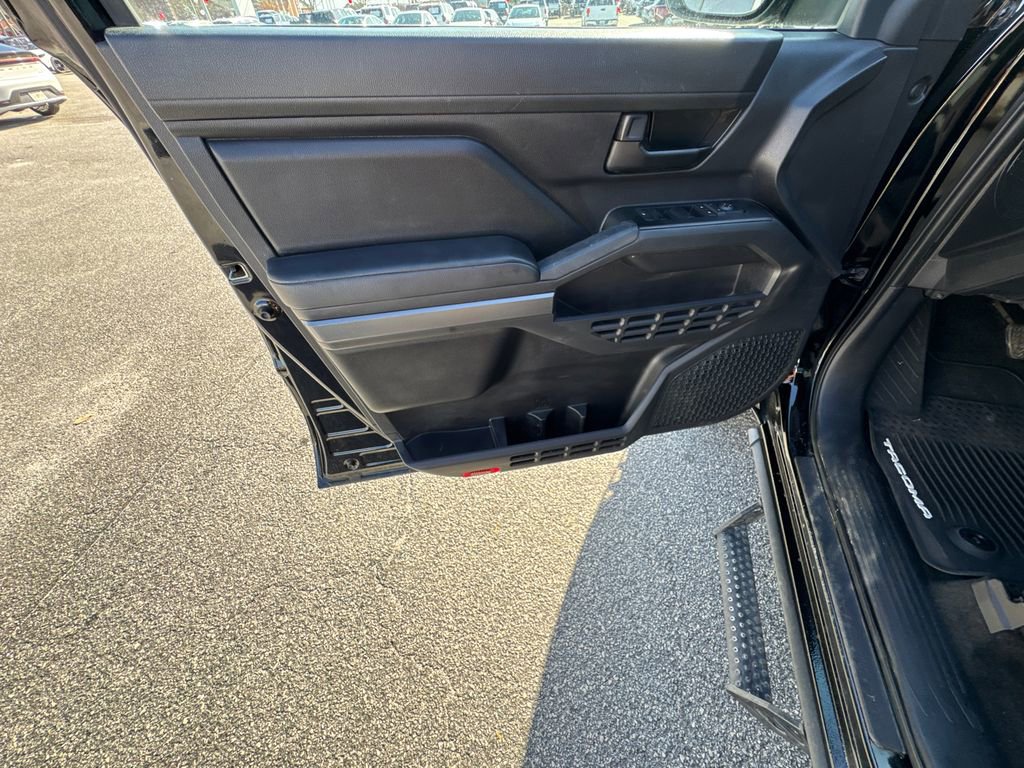 Certified 2025 Toyota Tacoma SR5 image 10