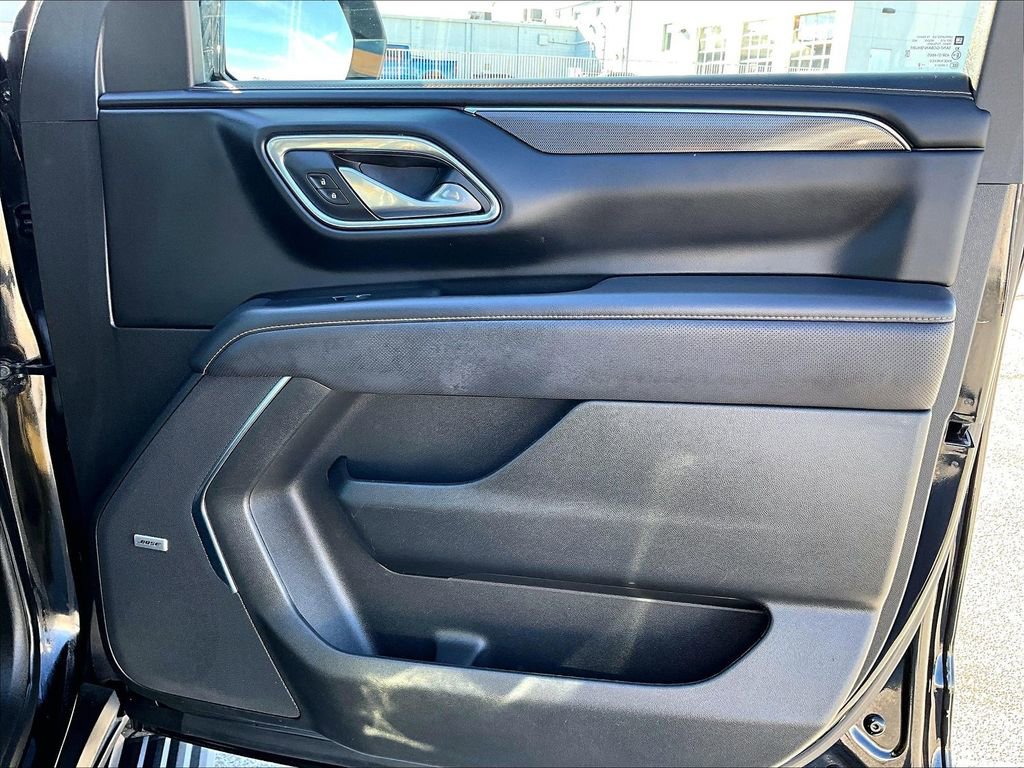 Used 2022 GMC Yukon XL AT4 image 12