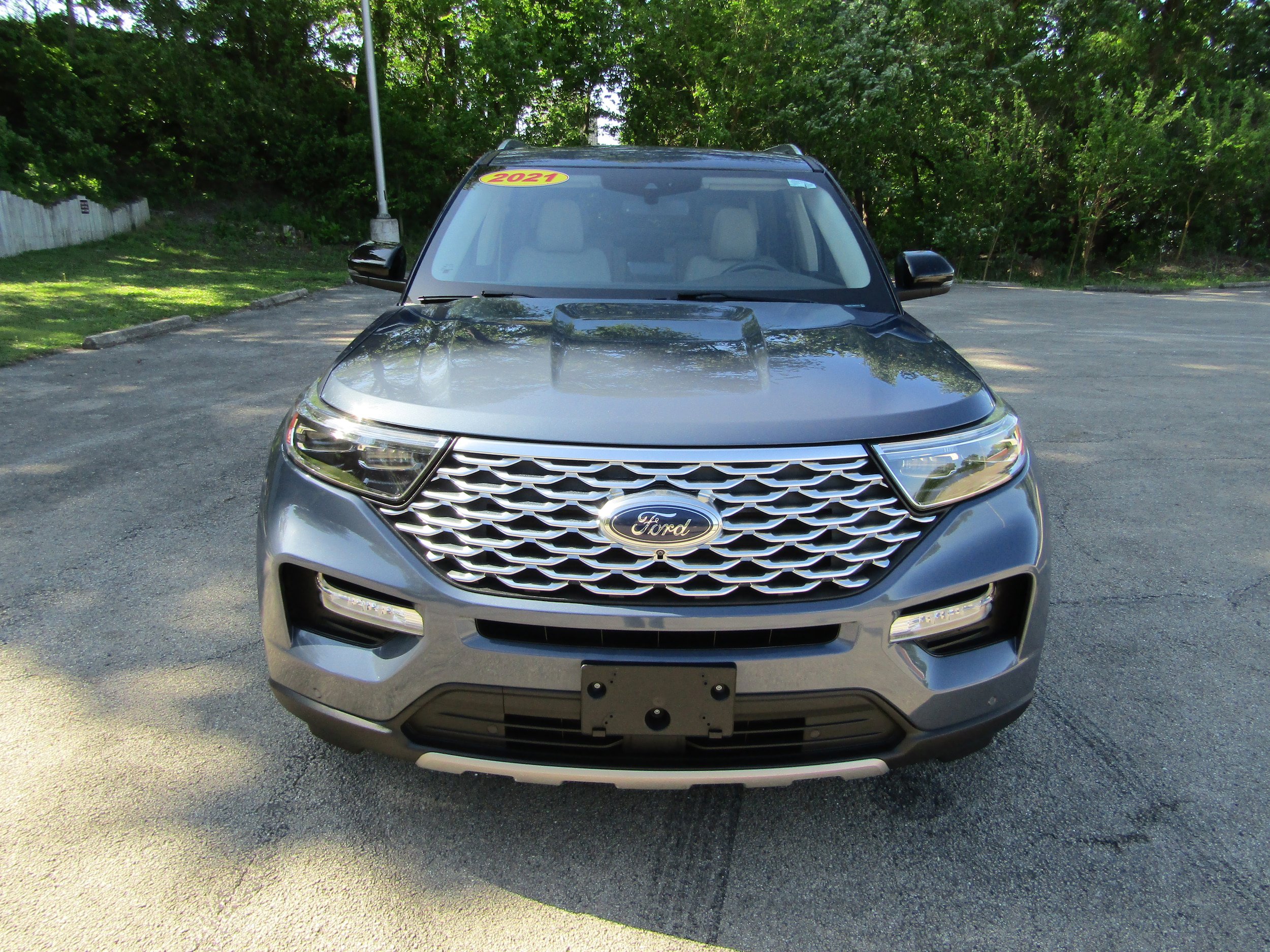 Used 2021 Ford Explorer Platinum w/ Equipment Group 601A AWD/4WD image 7