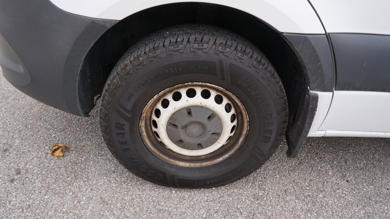 Used 2019 Freightliner Sprinter 170 image 9