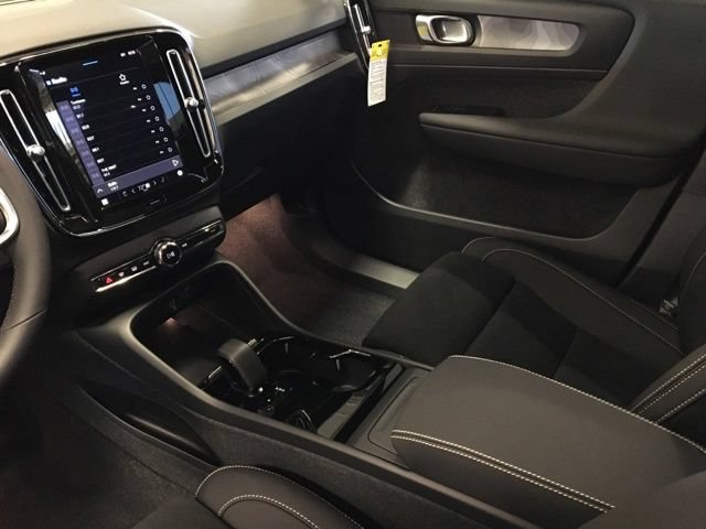 New 2024 Volvo XC40 Recharge Plus w/ Protection Package Premier RWD image 15