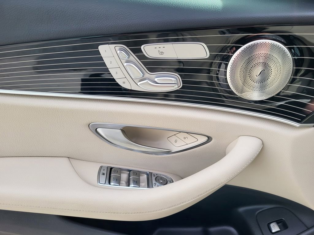 Used 2022 Mercedes-Benz E 350 4MATIC Sedan image 6