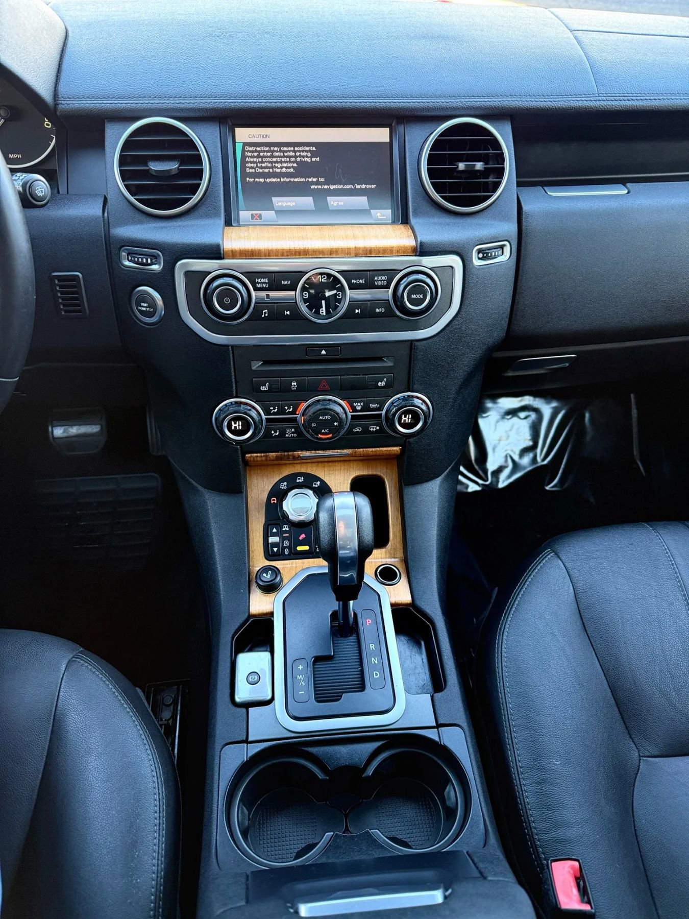 Used 2011 Land Rover LR4 HSE AWD/4WD image 22
