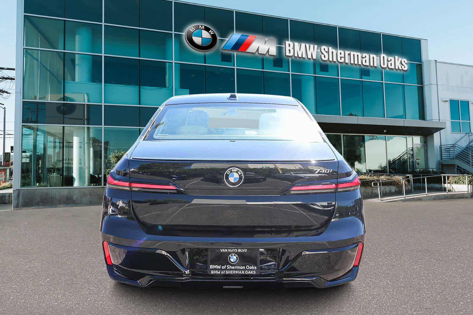 New 2026 BMW 740i w/ Premium Package image 5