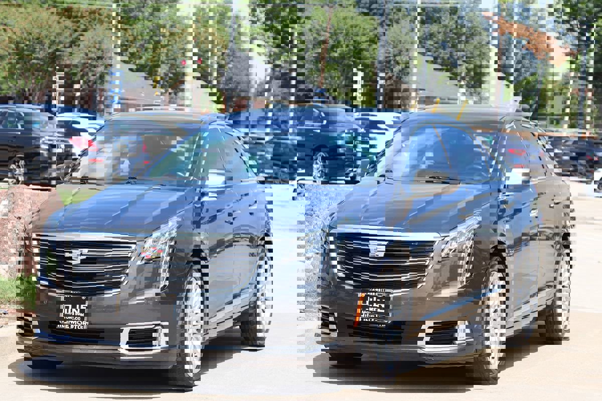 Used 2019 Cadillac XTS Luxury image 4