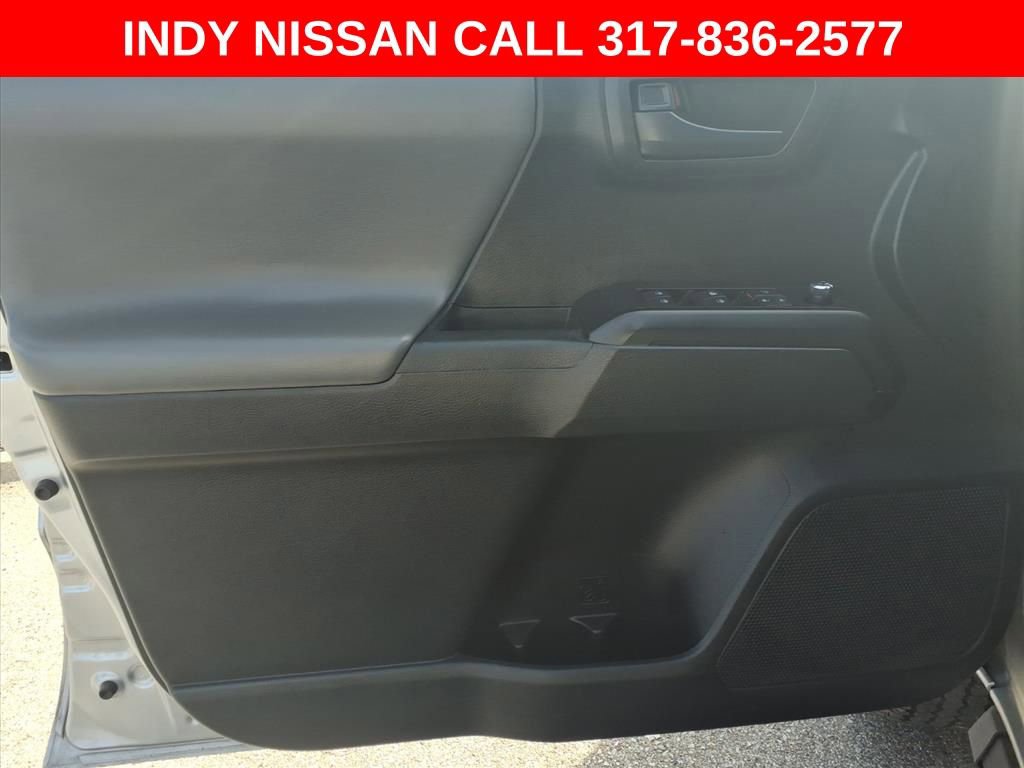 Used 2018 Toyota Tacoma SR w/ SR Convenience Package image 11