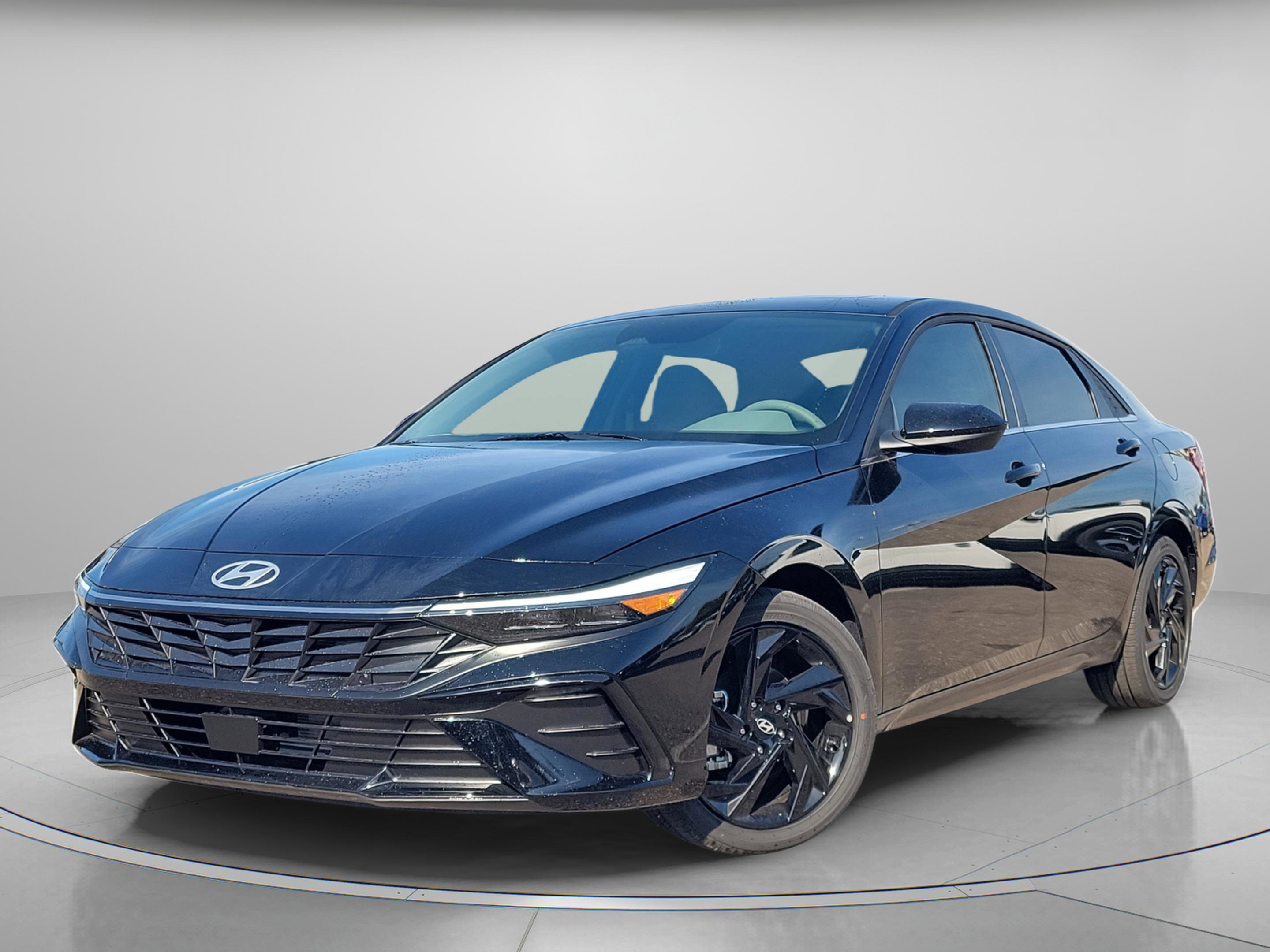 New 2026 Hyundai Elantra SEL Sport image 2