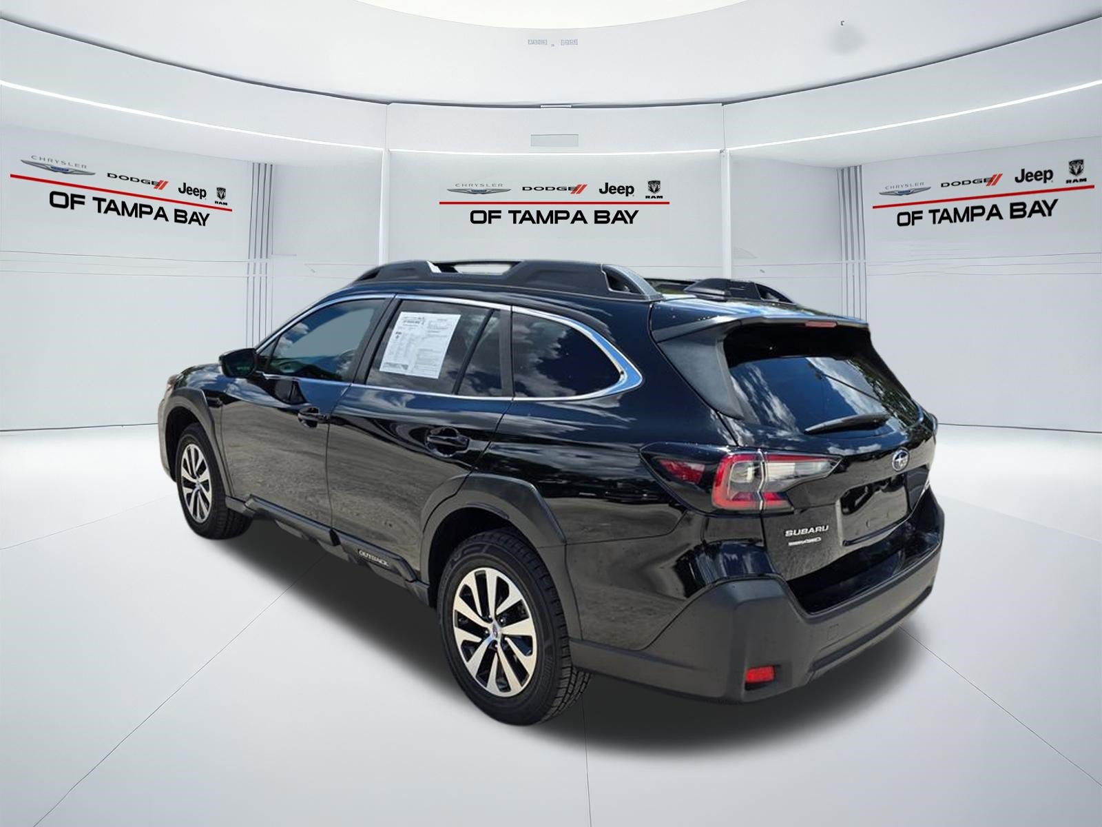 Used 2024 Subaru Outback Premium AWD/4WD image 4