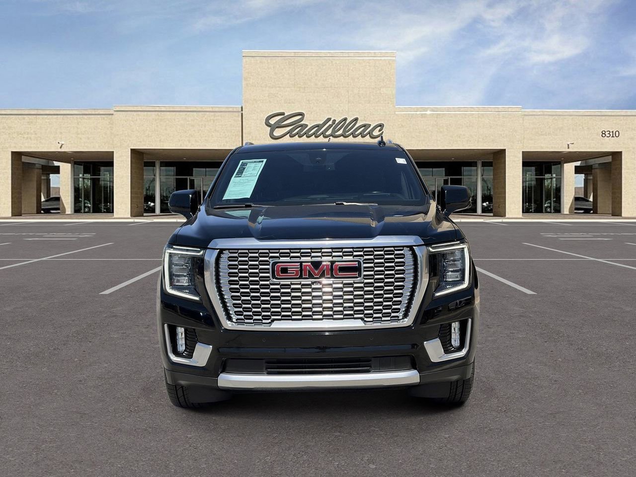 Used 2022 GMC Yukon Denali AWD/4WD image 2