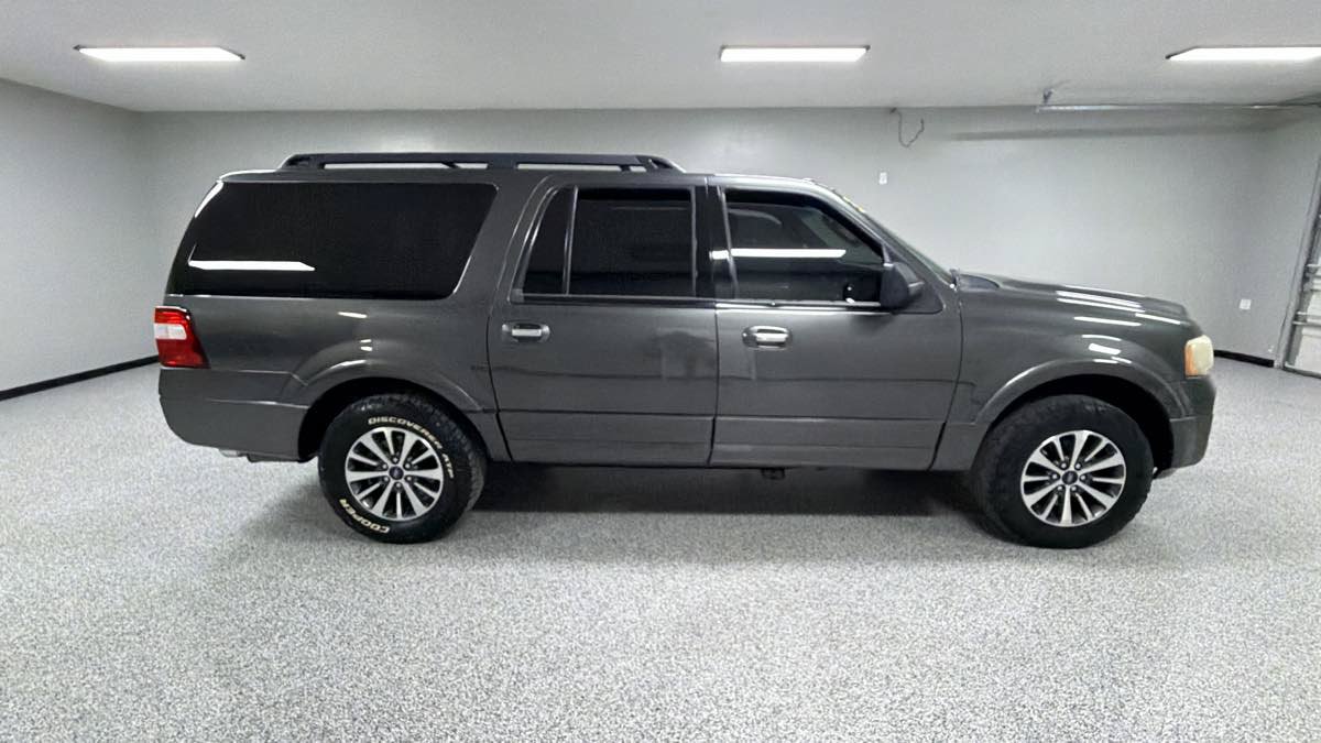 Used 2016 Ford Expedition EL XLT AWD/4WD image 2