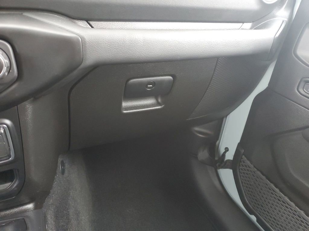 Used 2023 Jeep Wrangler Unlimited Sahara w/ Cold Weather Group image 18