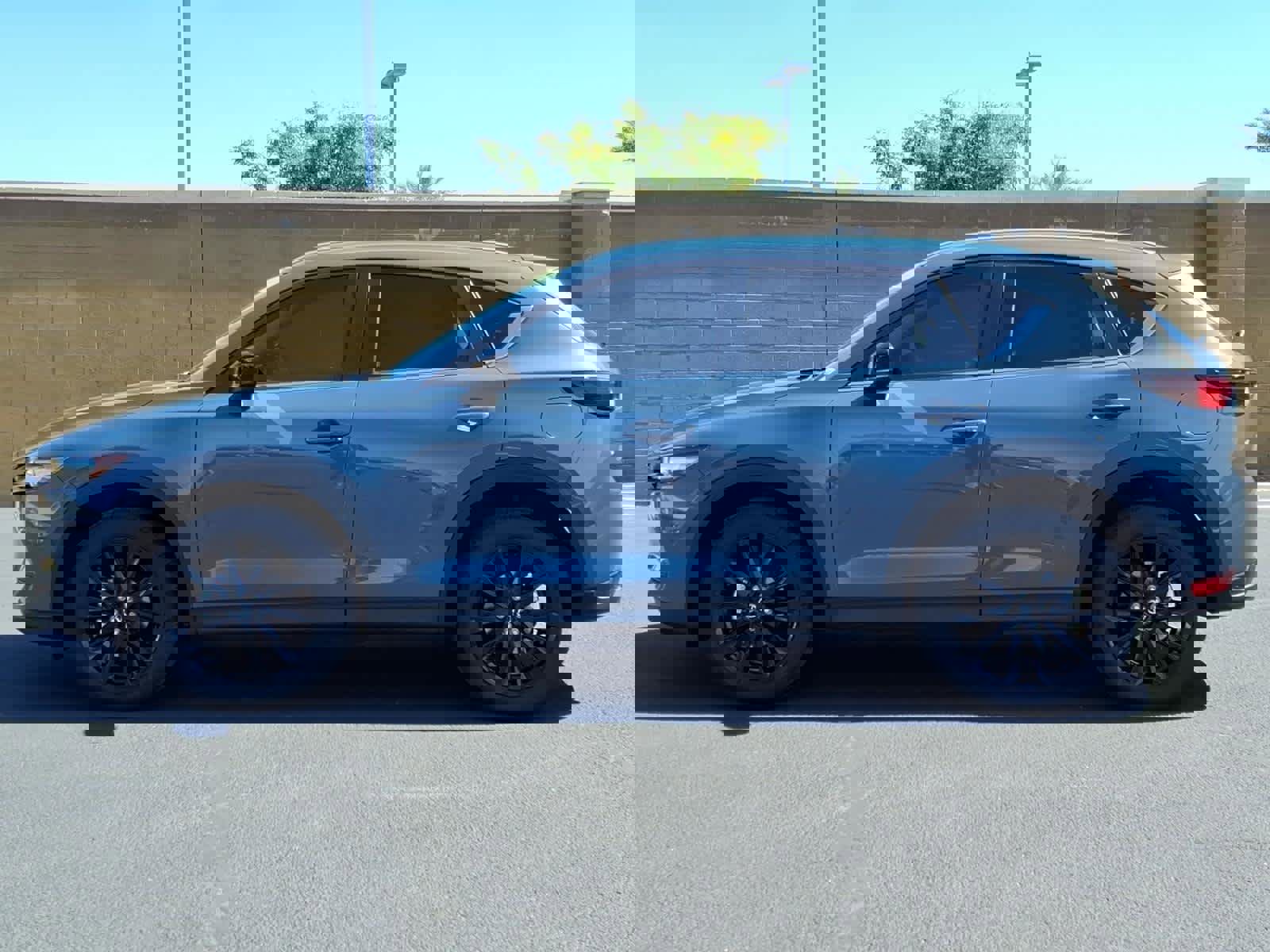 Used 2021 MAZDA CX-5 Carbon Edition image 3