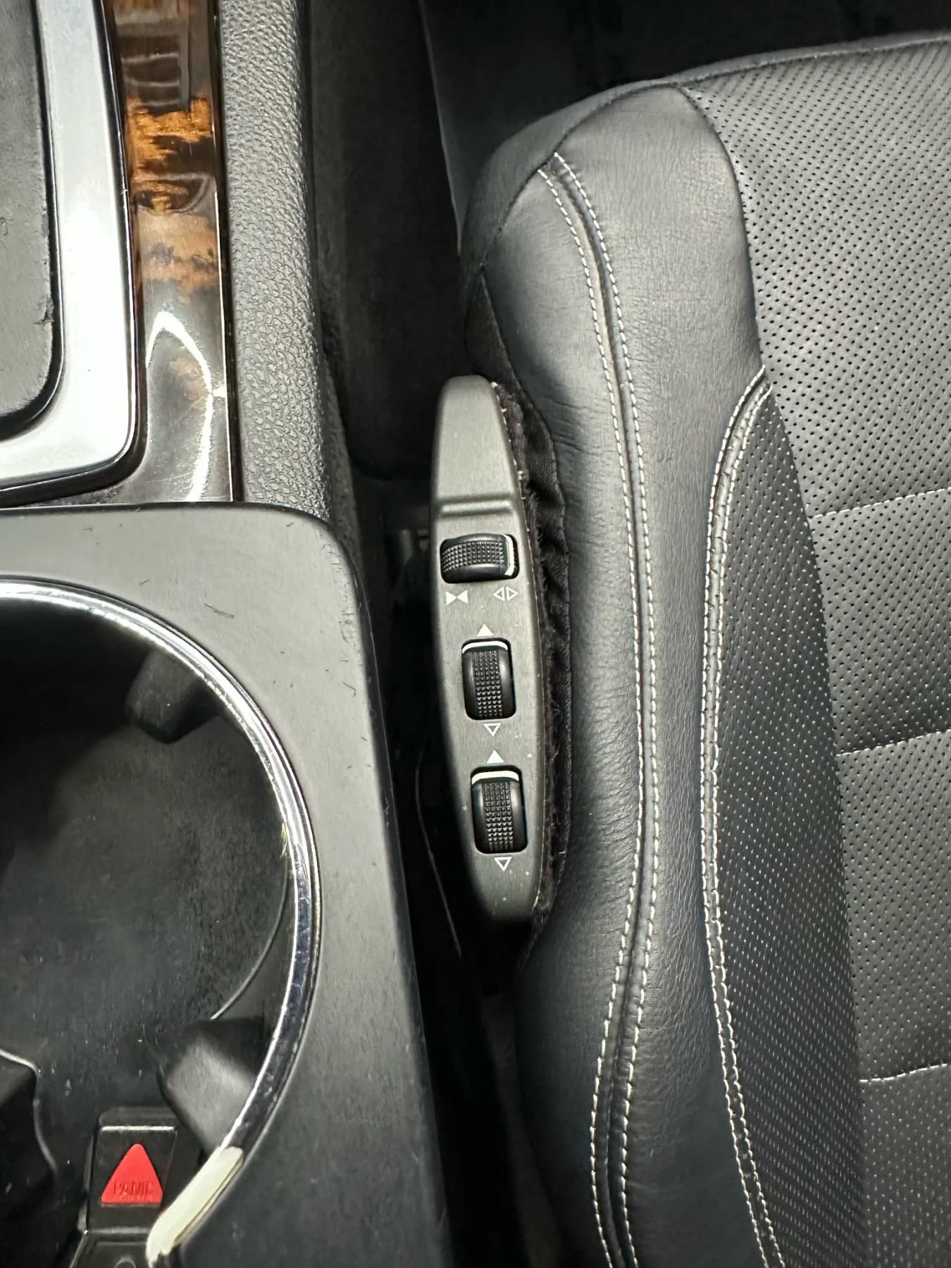 Used 2012 Mercedes-Benz E 350 4MATIC Coupe w/ Premium 2 Pkg image 22
