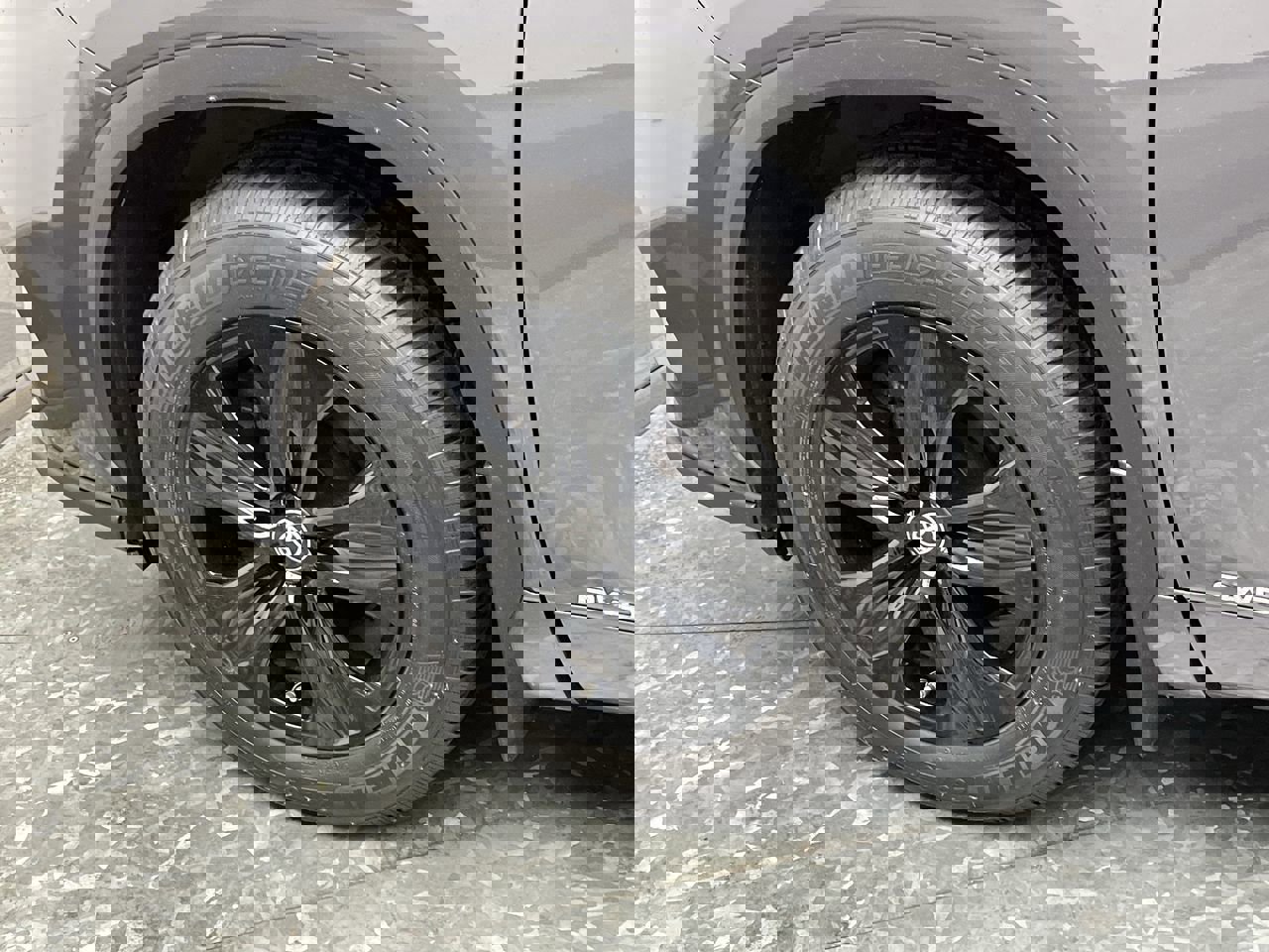 Used 2021 Toyota Highlander XLE image 34