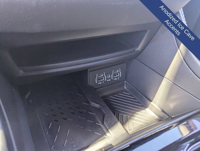 Used 2025 Chrysler Pacifica Premium FWD image 35